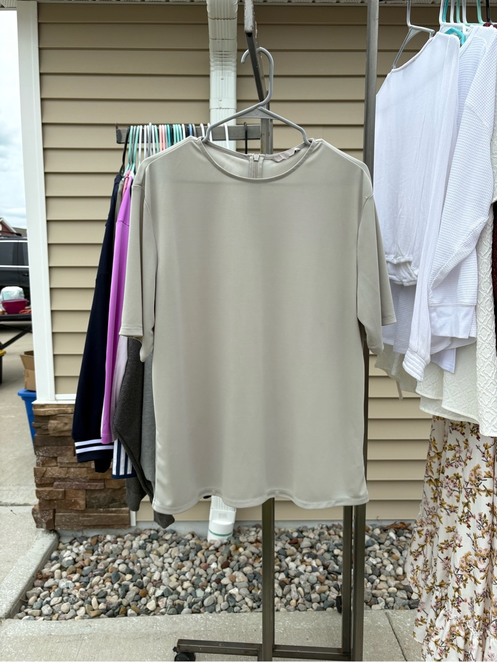 H&M Short-Sleeve Crewneck Top in Light Taupe